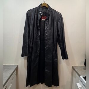 Vintage Sergio Valente Men's Black Leather Trench Coat (Size 40/Medium)
